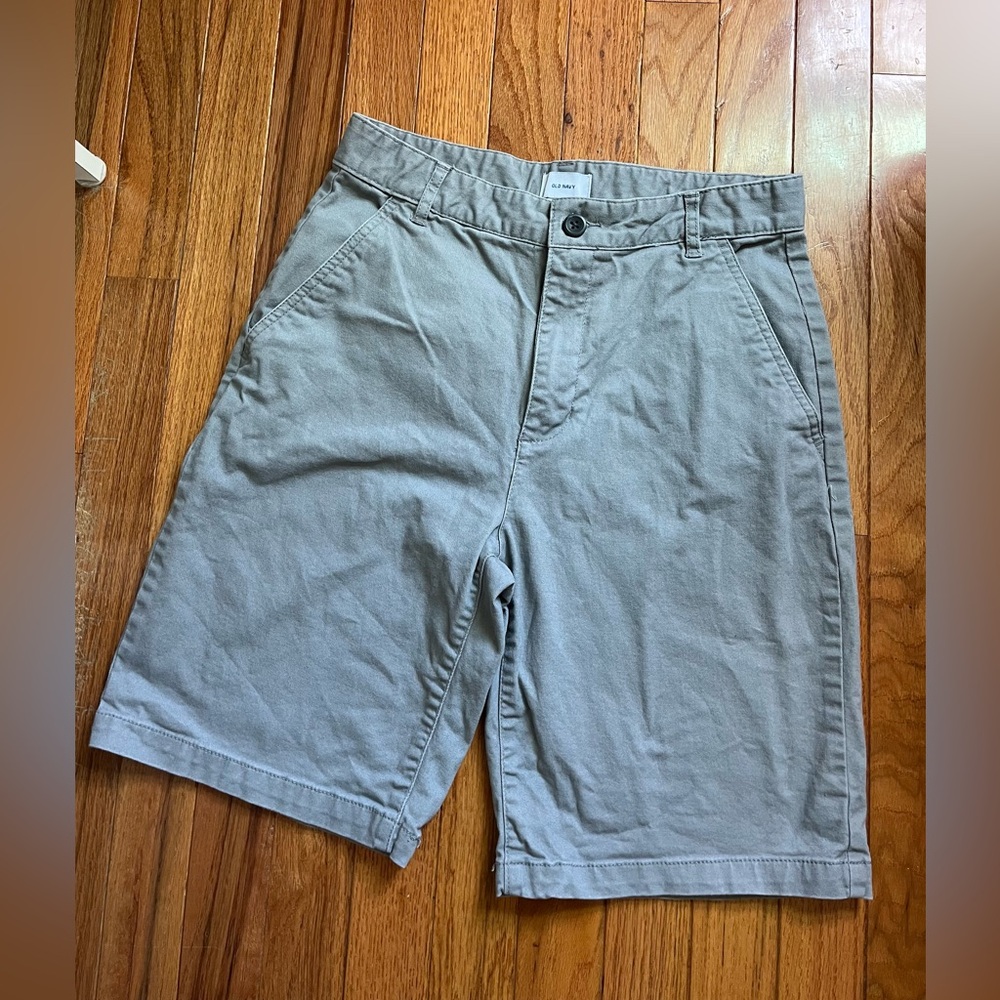 Boys’ Old Navy Gray Casual Shorts Size 16